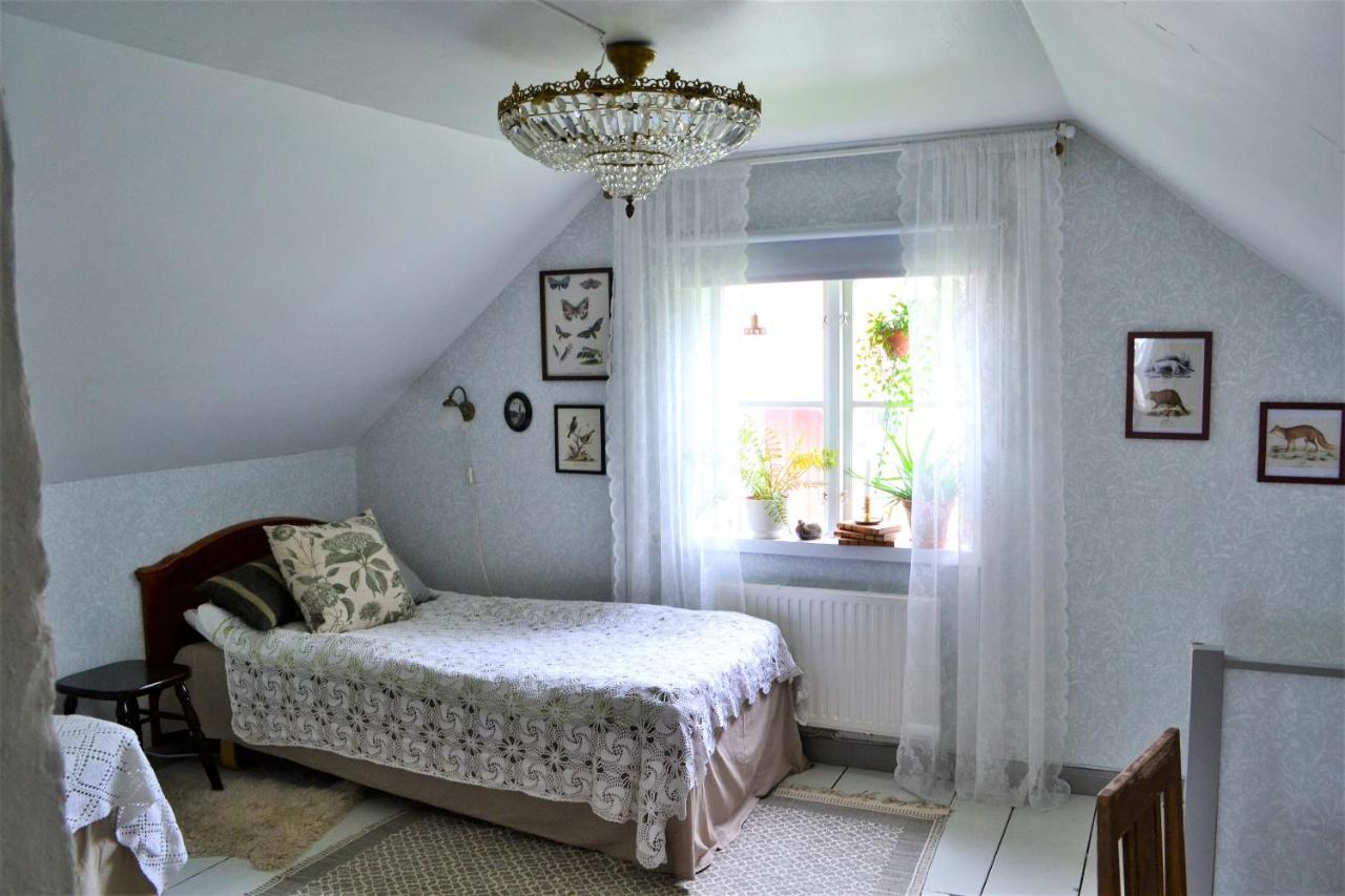 Rustik Stuga Med Lantlig Kaensla Naera Oerebro City Dış mekan fotoğraf