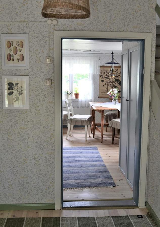 Rustik Stuga Med Lantlig Kaensla Naera Oerebro City Dış mekan fotoğraf